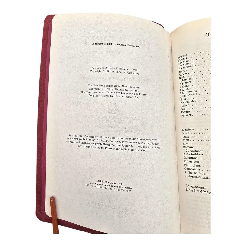 Holy Bible NKJV Giant Print Center-Column Reference Bible Red Faux Leather 1982 - Picture 6 of 16